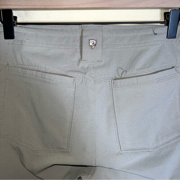 KÜHL gray multi pocket long line shorts 10 - Picture 4 of 5